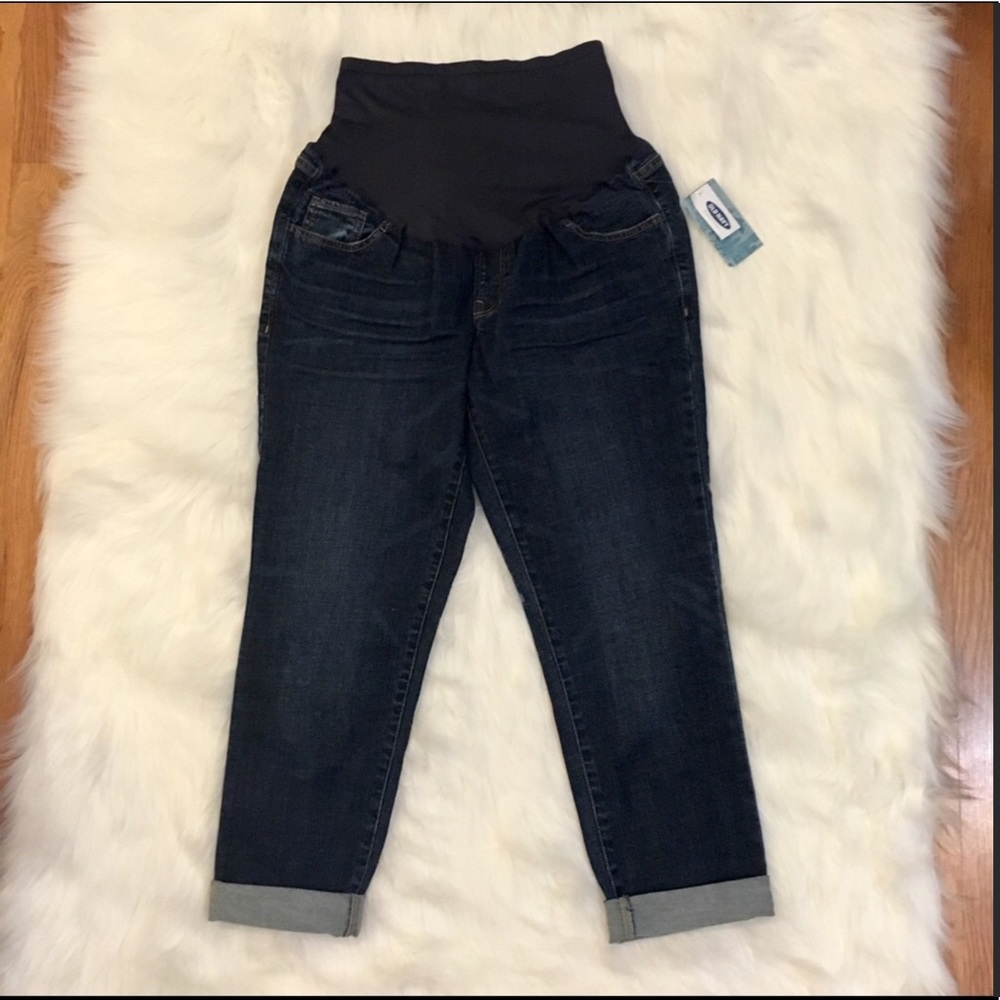 Old Navy full panel Dark Wash Maternity Capri